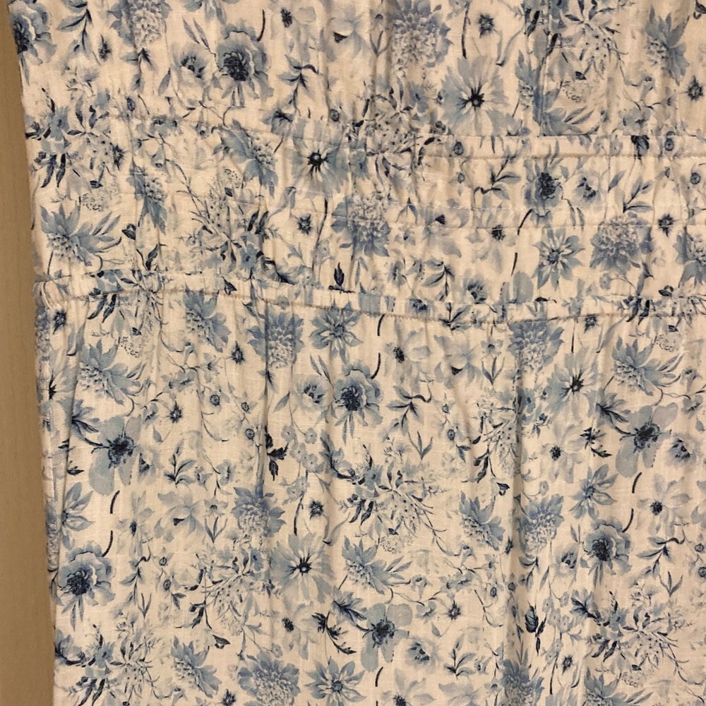 Chic Blue Floral Maxi Dress - Picture 4 of 11